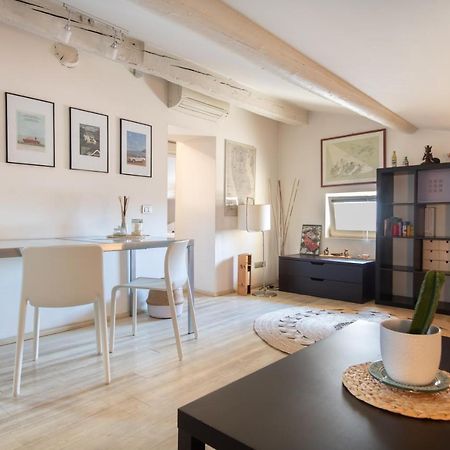 Stunning Top Floor Flat In The Heart Of 维罗纳 外观 照片